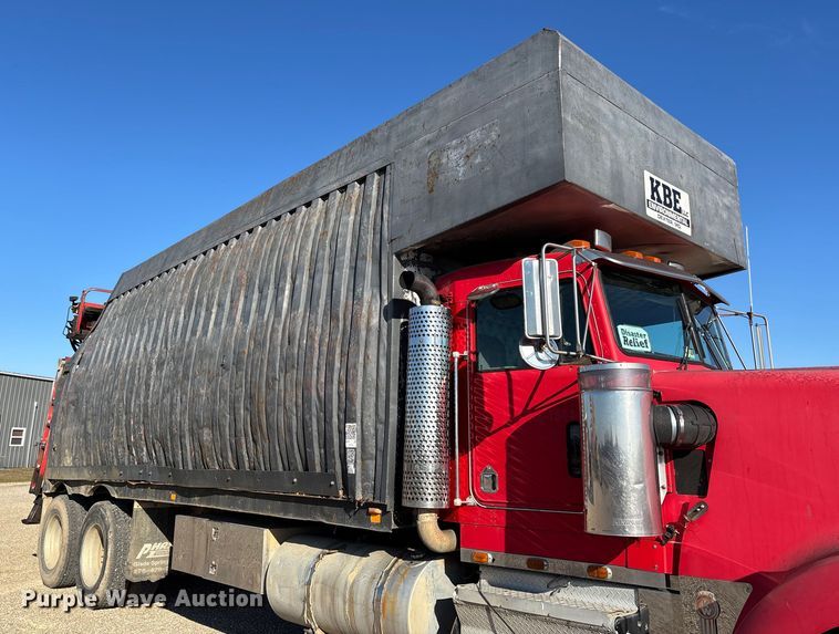 image for item EV3466 1994 Kenworth grapple crane truck