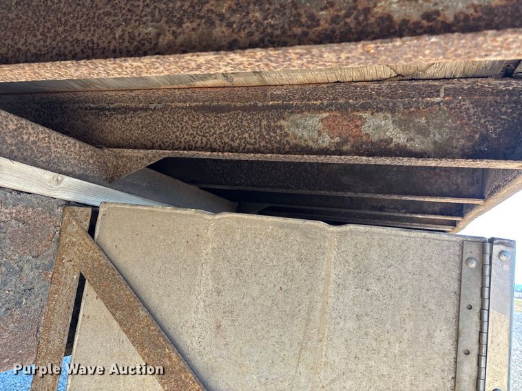 image for item EV3466 1994 Kenworth grapple crane truck