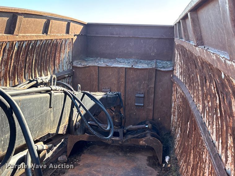 image for item EV3466 1994 Kenworth grapple crane truck