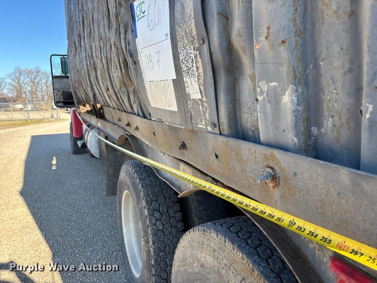 image for item EV3466 1994 Kenworth grapple crane truck