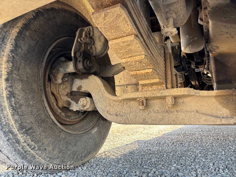 image for item EV3466 1994 Kenworth grapple crane truck