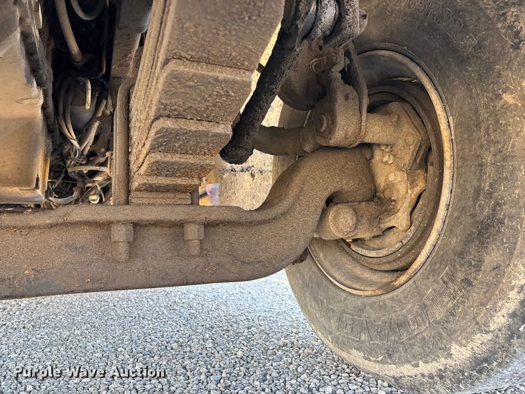 image for item EV3466 1994 Kenworth grapple crane truck