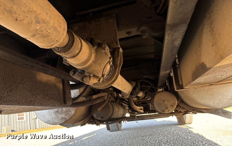 image for item EV3466 1994 Kenworth grapple crane truck