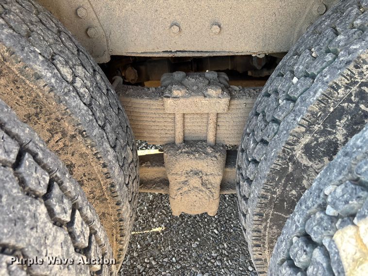 image for item EV3466 1994 Kenworth grapple crane truck