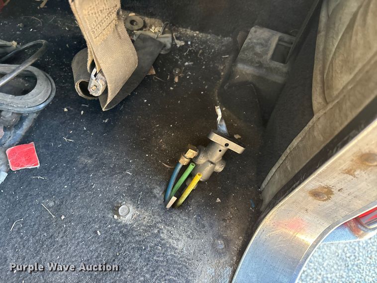 image for item EV3466 1994 Kenworth grapple crane truck