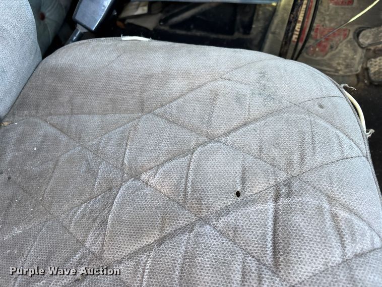 image for item EV3466 1994 Kenworth grapple crane truck