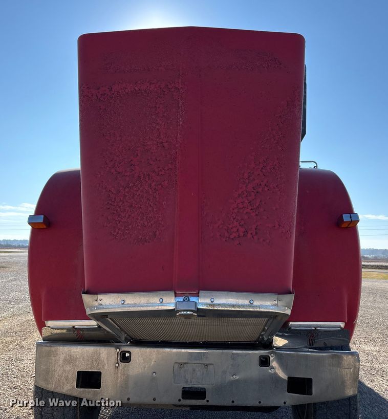 image for item EV3466 1994 Kenworth grapple crane truck