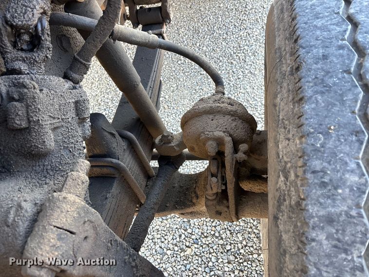 image for item EV3466 1994 Kenworth grapple crane truck