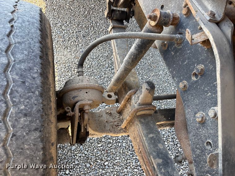 image for item EV3466 1994 Kenworth grapple crane truck