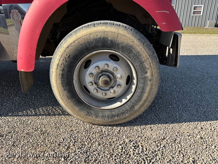 image for item EV3466 1994 Kenworth grapple crane truck