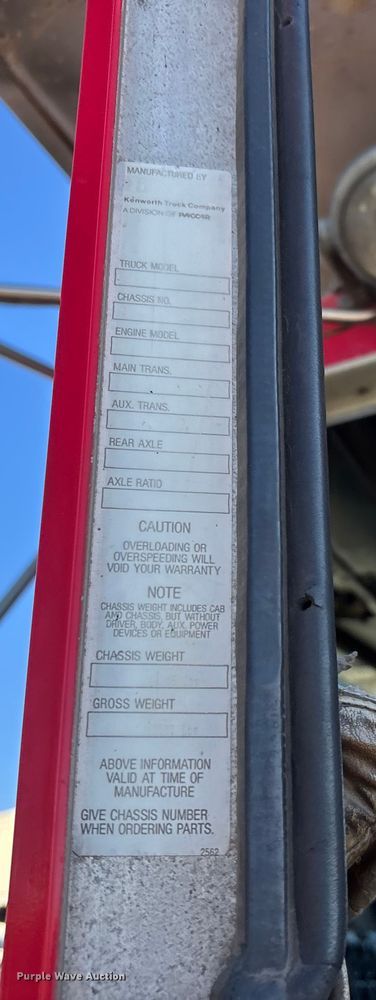 image for item EV3466 1994 Kenworth grapple crane truck