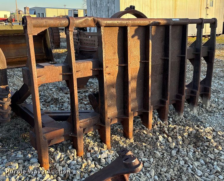 image for item EV3473 Caterpillar D6 brush rake