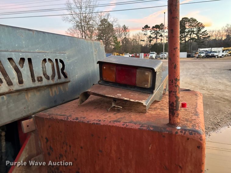 image for item EV3487 Taylor Y-22-BW0 forklift