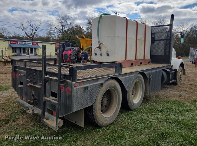 image for item EV4391 1996 Kenworth T800 flatbed truck