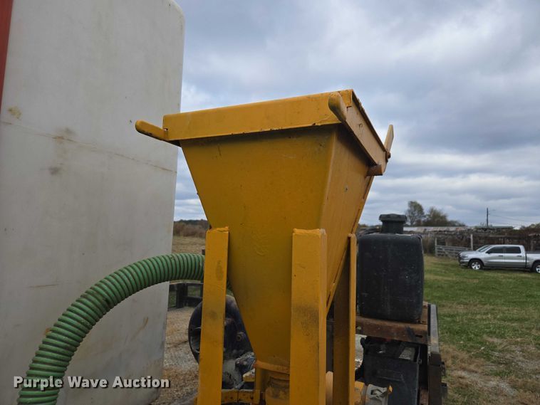 image for item EV4391 1996 Kenworth T800 flatbed truck