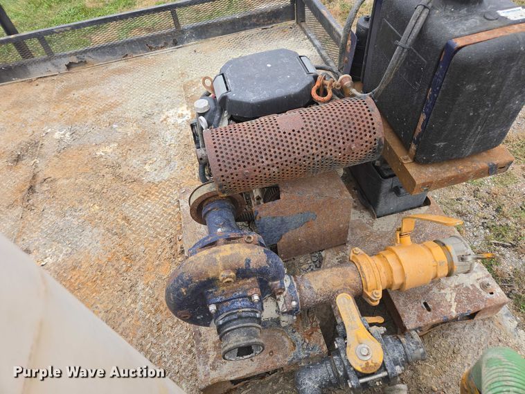 image for item EV4391 1996 Kenworth T800 flatbed truck