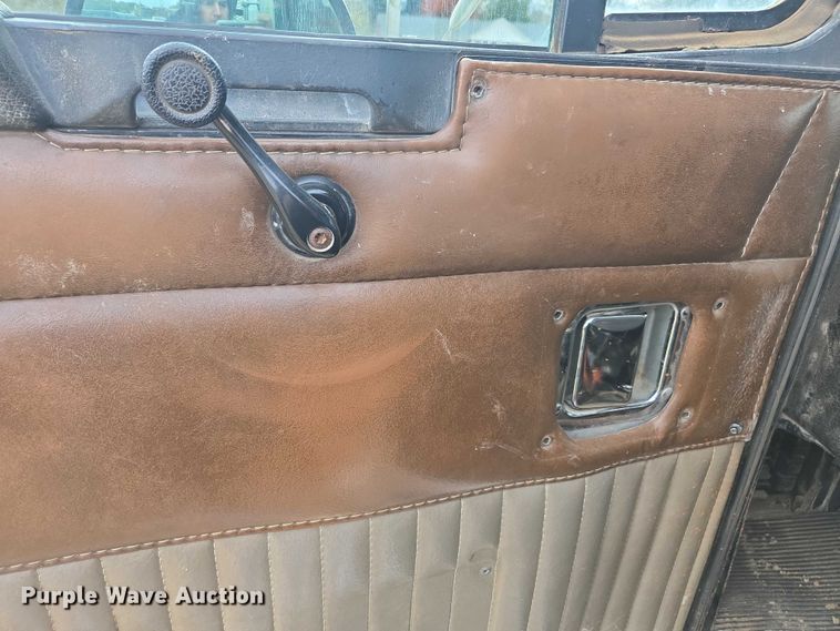 image for item EV4391 1996 Kenworth T800 flatbed truck