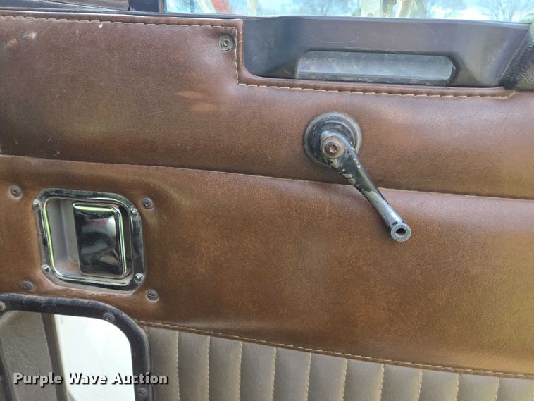 image for item EV4391 1996 Kenworth T800 flatbed truck