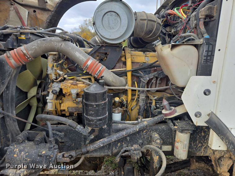 image for item EV4391 1996 Kenworth T800 flatbed truck