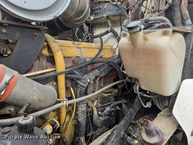 image for item EV4391 1996 Kenworth T800 flatbed truck