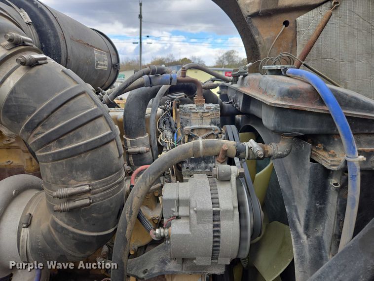 image for item EV4391 1996 Kenworth T800 flatbed truck