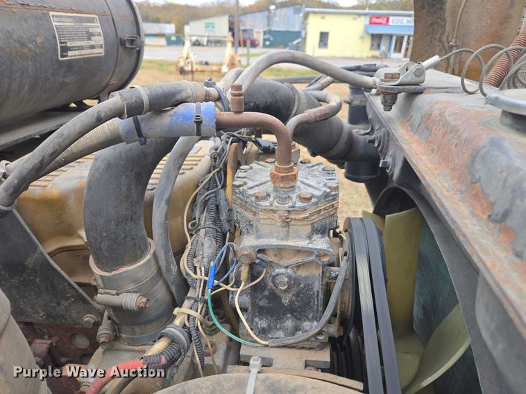 image for item EV4391 1996 Kenworth T800 flatbed truck