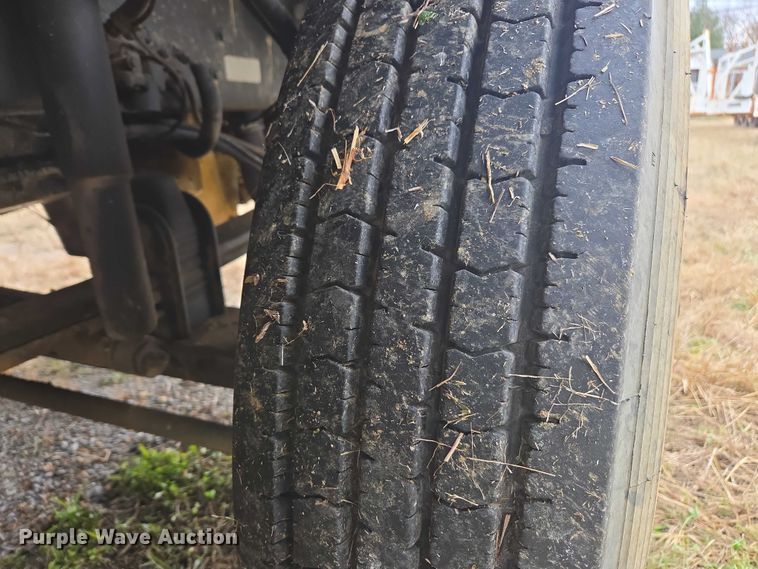 image for item EV4391 1996 Kenworth T800 flatbed truck