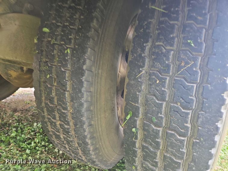 image for item EV4391 1996 Kenworth T800 flatbed truck