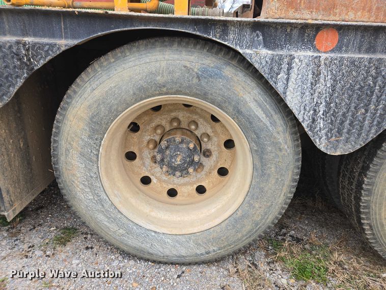 image for item EV4391 1996 Kenworth T800 flatbed truck