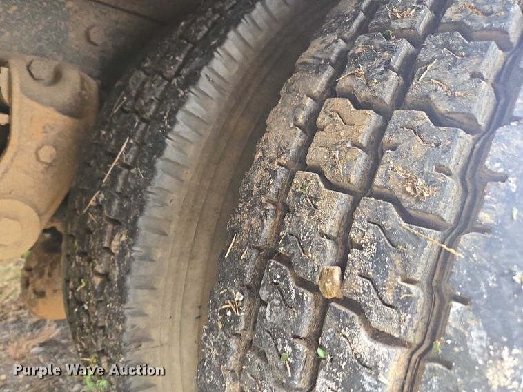 image for item EV4391 1996 Kenworth T800 flatbed truck