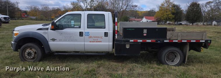 image for item EV4392 2015 Ford F550 Super Duty Crew Cab flatbed truck
