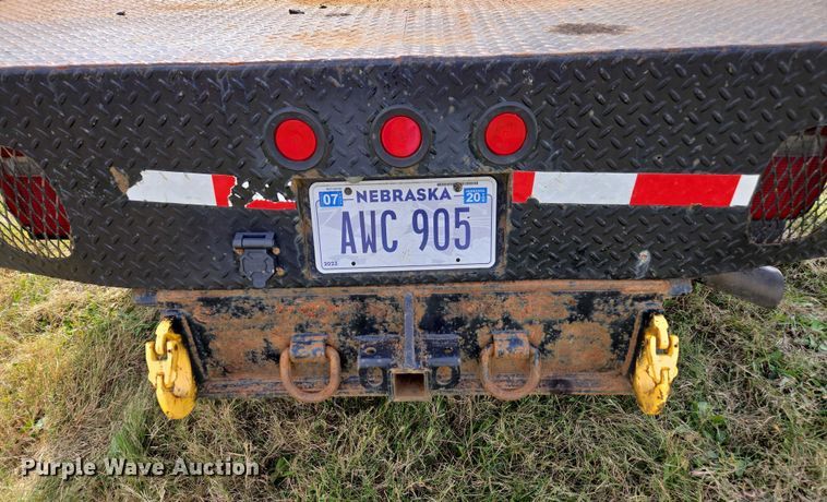 image for item EV4392 2015 Ford F550 Super Duty Crew Cab flatbed truck