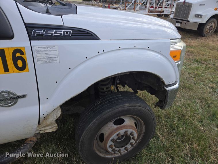 image for item EV4392 2015 Ford F550 Super Duty Crew Cab flatbed truck