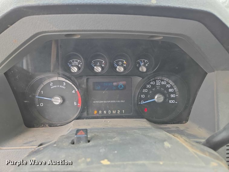 image for item EV4392 2015 Ford F550 Super Duty Crew Cab flatbed truck