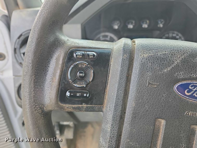 image for item EV4392 2015 Ford F550 Super Duty Crew Cab flatbed truck