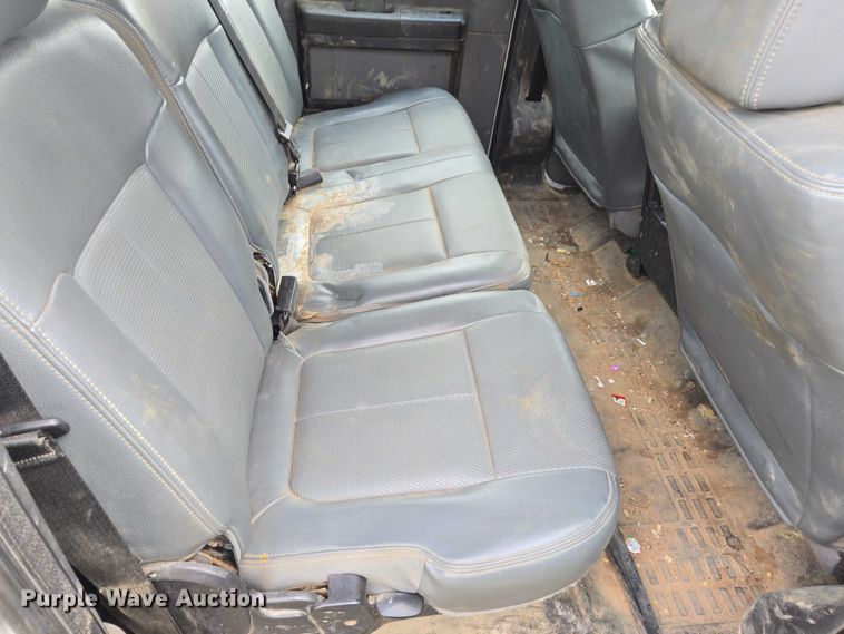 image for item EV4392 2015 Ford F550 Super Duty Crew Cab flatbed truck