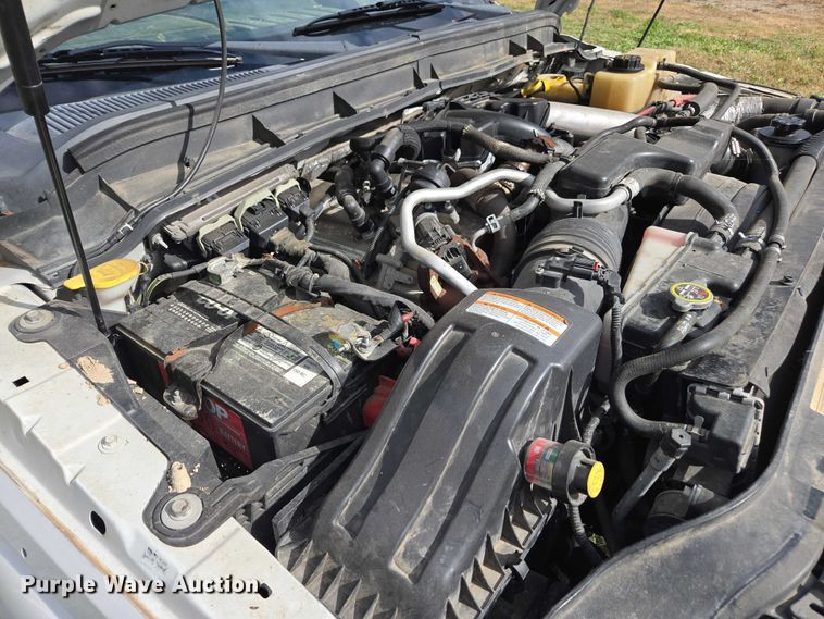 image for item EV4392 2015 Ford F550 Super Duty Crew Cab flatbed truck