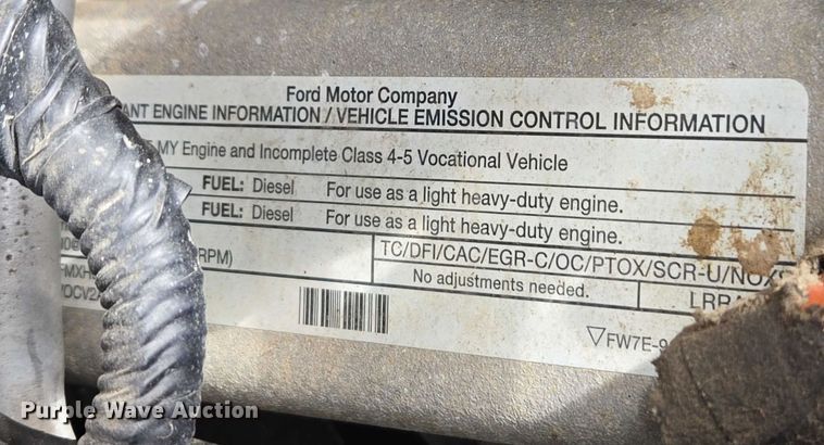 image for item EV4392 2015 Ford F550 Super Duty Crew Cab flatbed truck