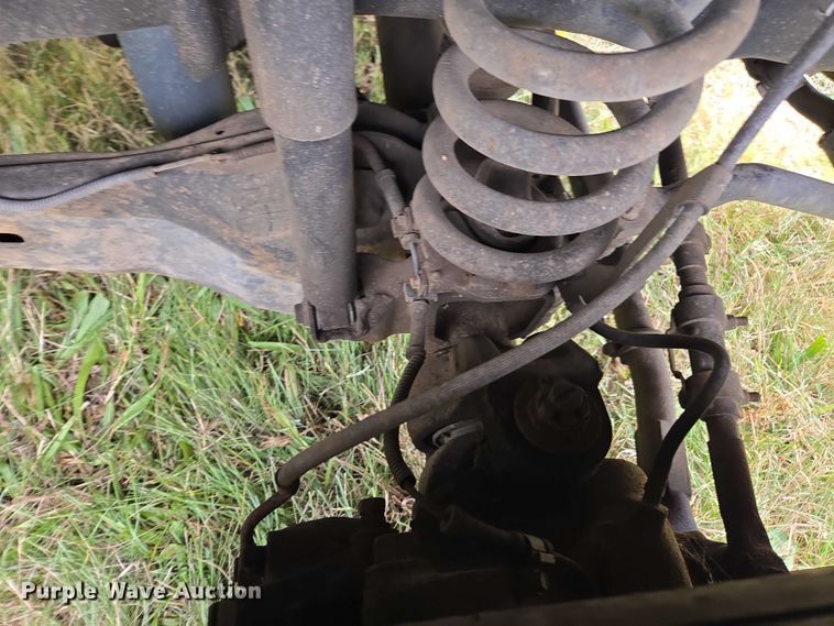 image for item EV4392 2015 Ford F550 Super Duty Crew Cab flatbed truck