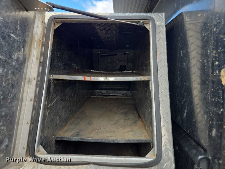 image for item EV4396 2021 Ford F600 dump truck