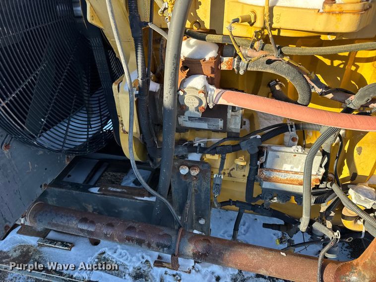 image for item FB0471 John Deere power unit