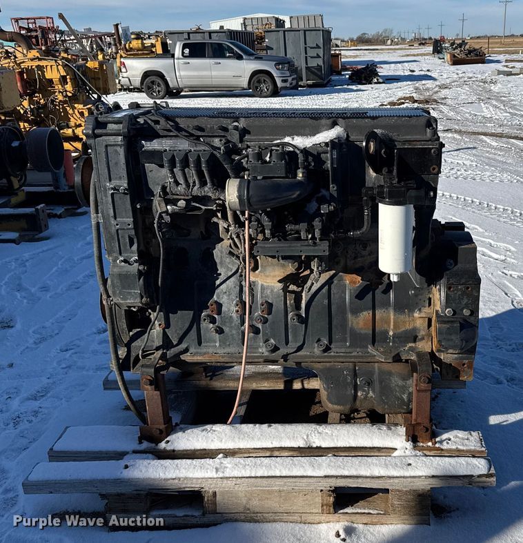 image for item FB0476 Cummins engine