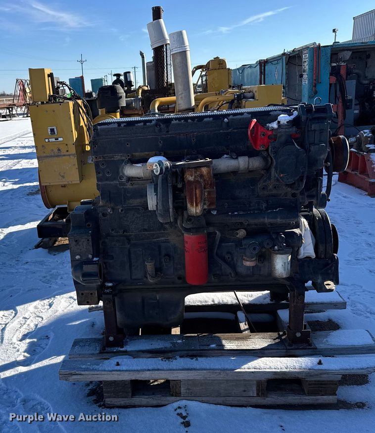 image for item FB0476 Cummins engine