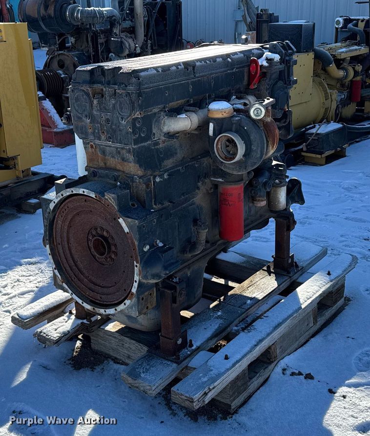 image for item FB0476 Cummins engine