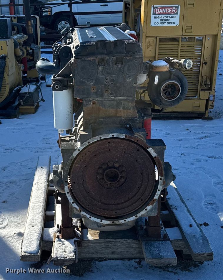 image for item FB0476 Cummins engine