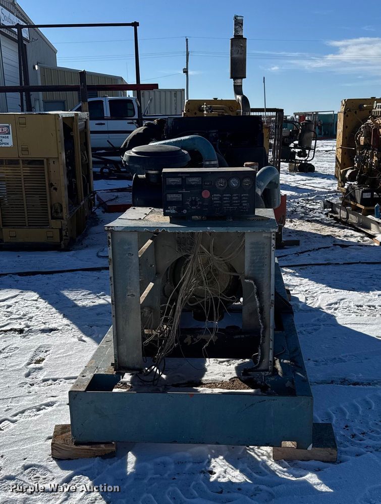 image for item FB0482 Detroit Diesel Series 40 power unit