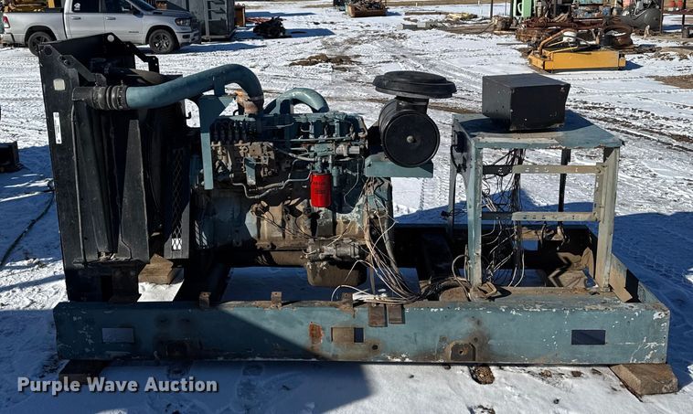 image for item FB0482 Detroit Diesel Series 40 power unit