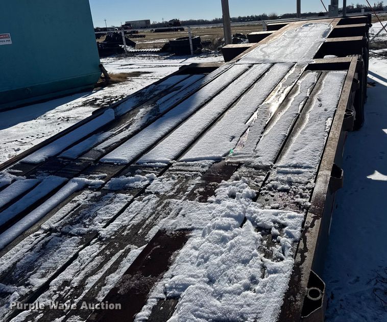 image for item FB0483 2008 Monarch lowboy equipment trailer