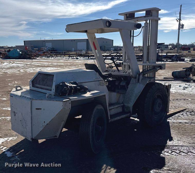 image for item FB0484 1989 Master Craft MC84L forklift