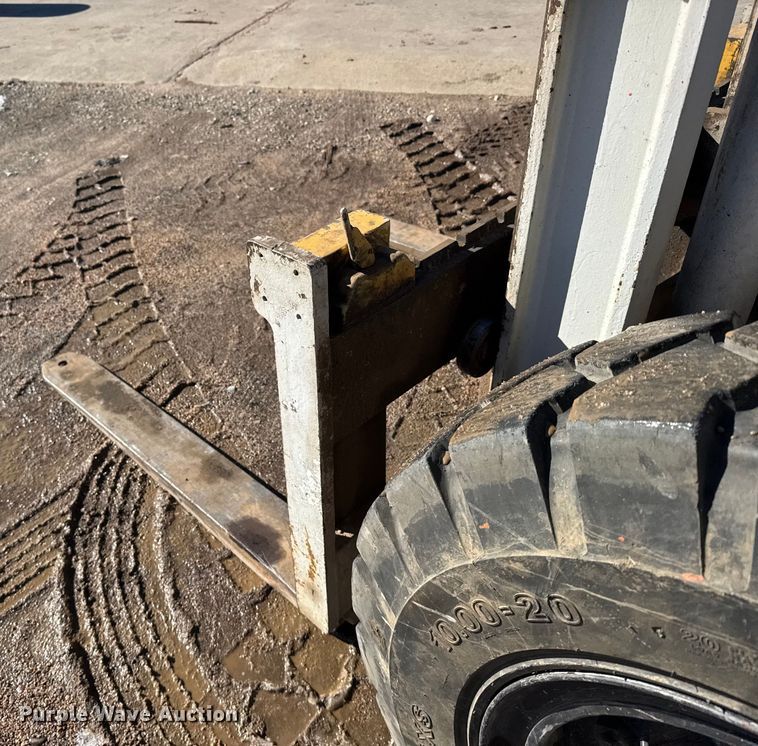 image for item FB0484 1989 Master Craft MC84L forklift